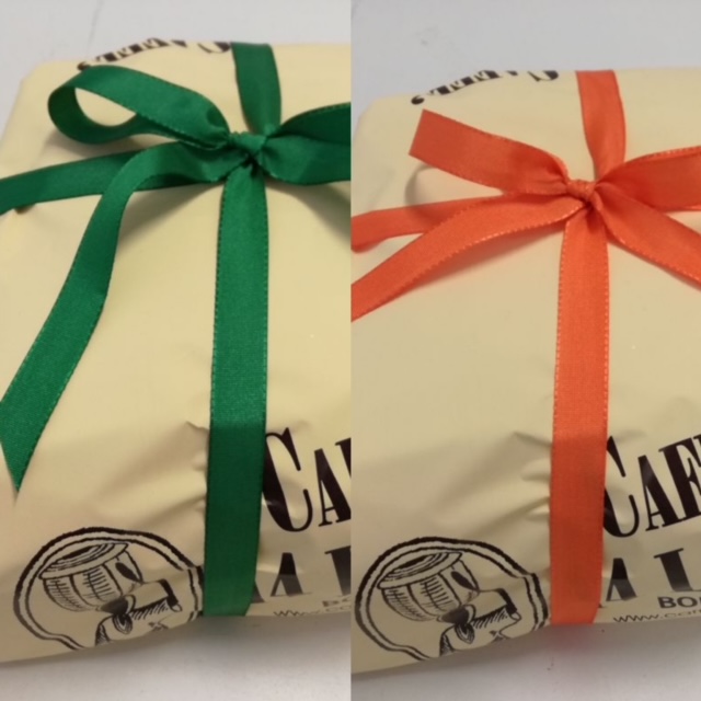  CONFEZIONE DA DUE COLOMBE :  CLASSICA E PANDORATA (SENZA CANDITI)